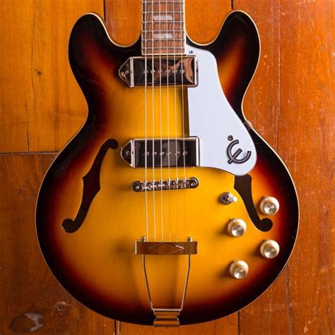 Epiphone Casino vs Epiphone Casino Coupe .